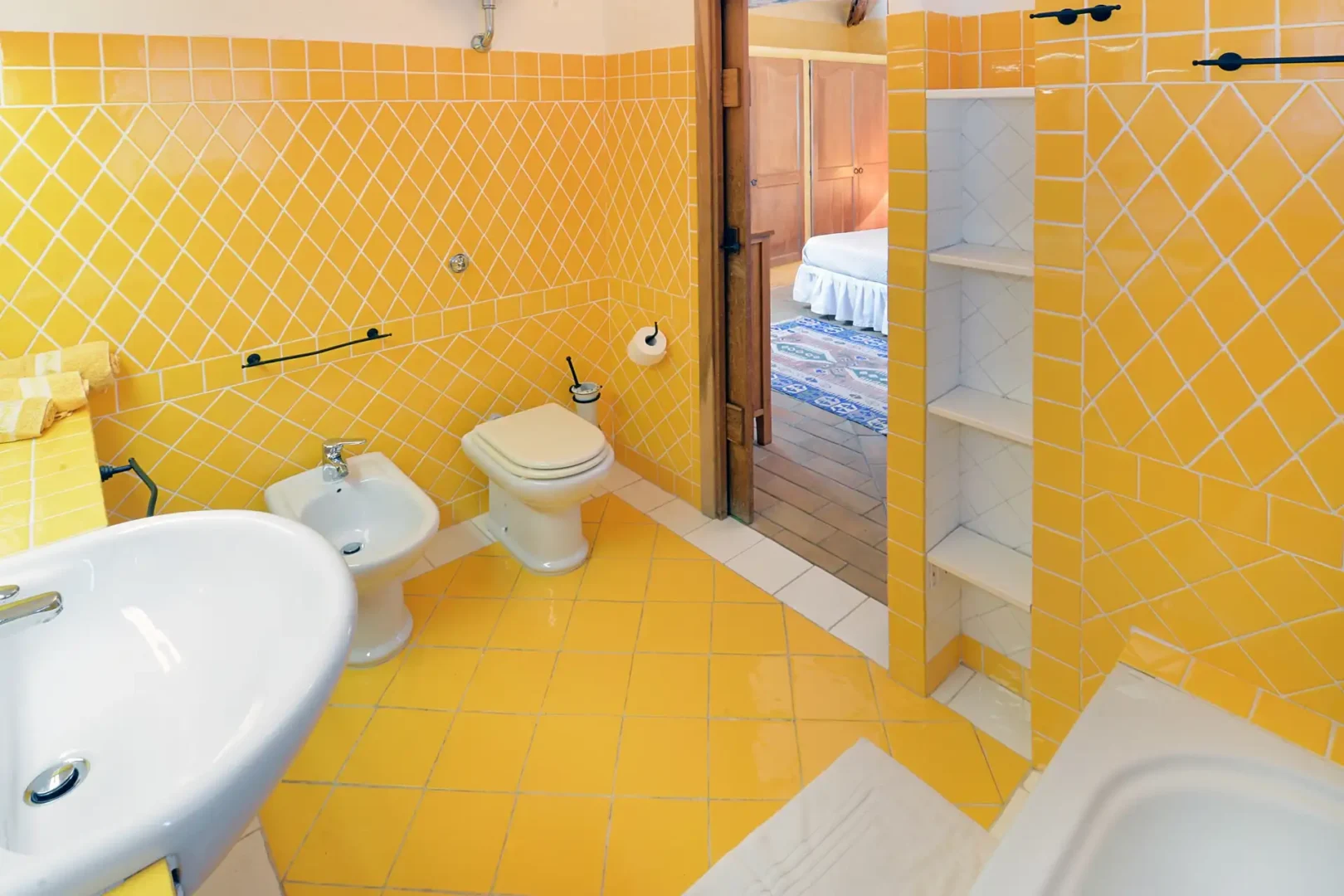 bathroom's bedroom Sunny Villa Flor 2