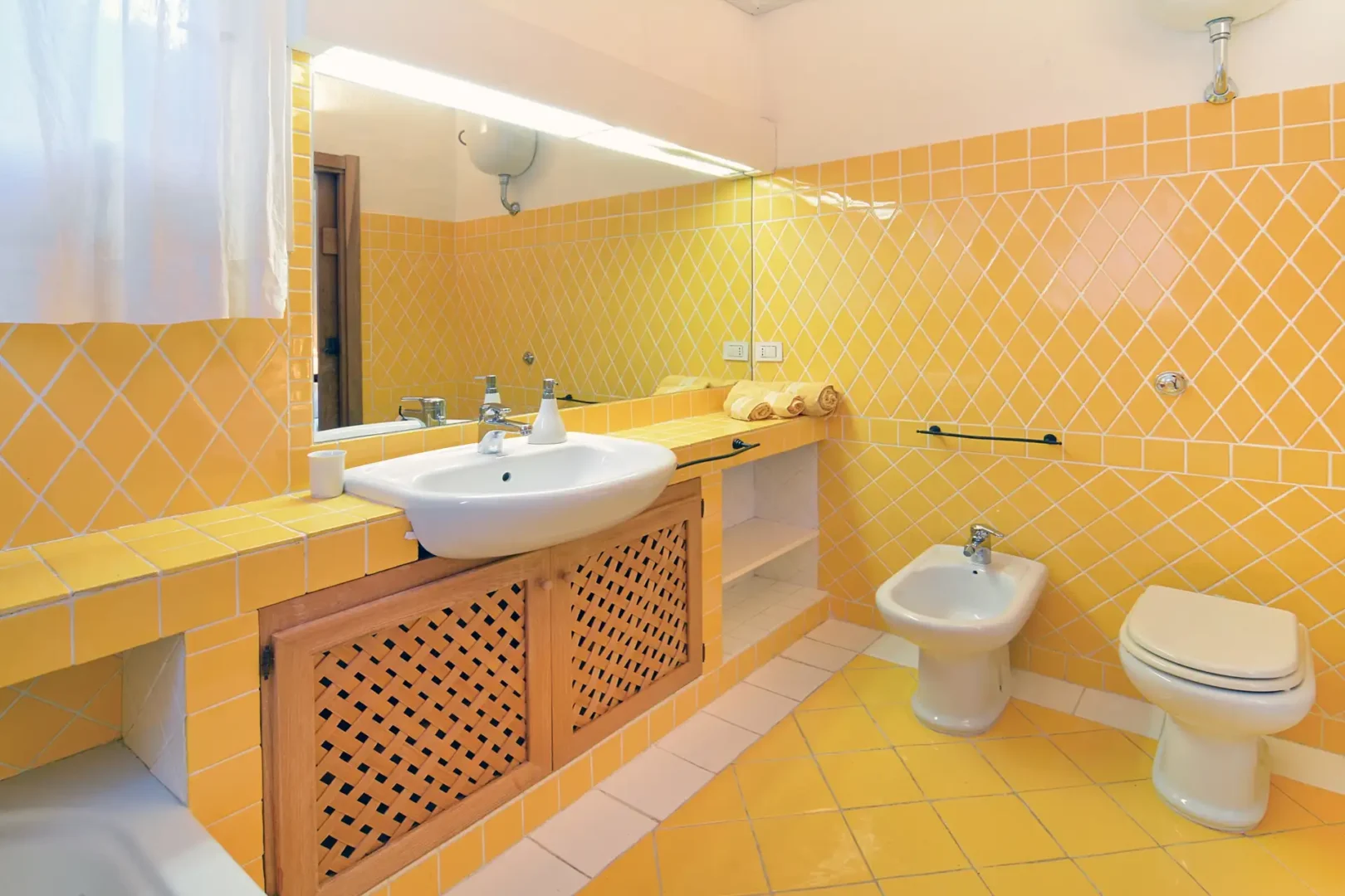 bathroom's bedroom Sunny Villa Flor